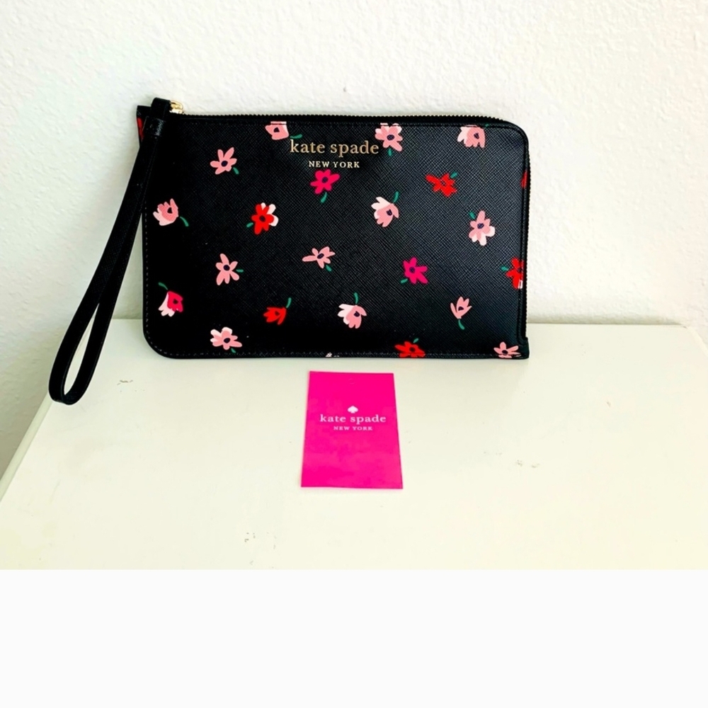 Kate Spade Black Floral Ditsy Wristlet NWT